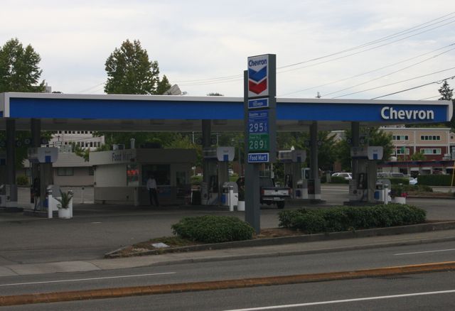 Gas Station Chevron IMG_2388_3