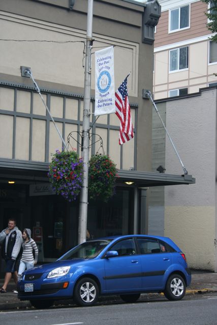 Flag Flowers Car People IMG_3340