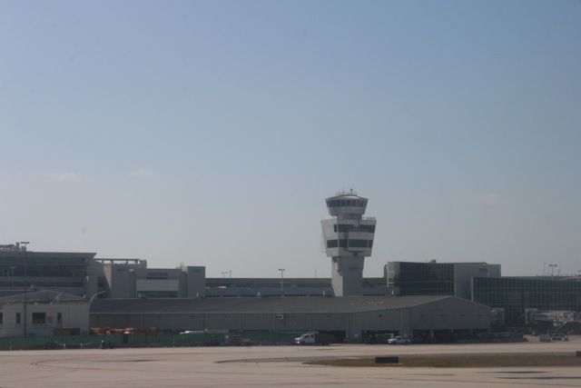 Miami Airport Straighten 2 IMG_8771_2