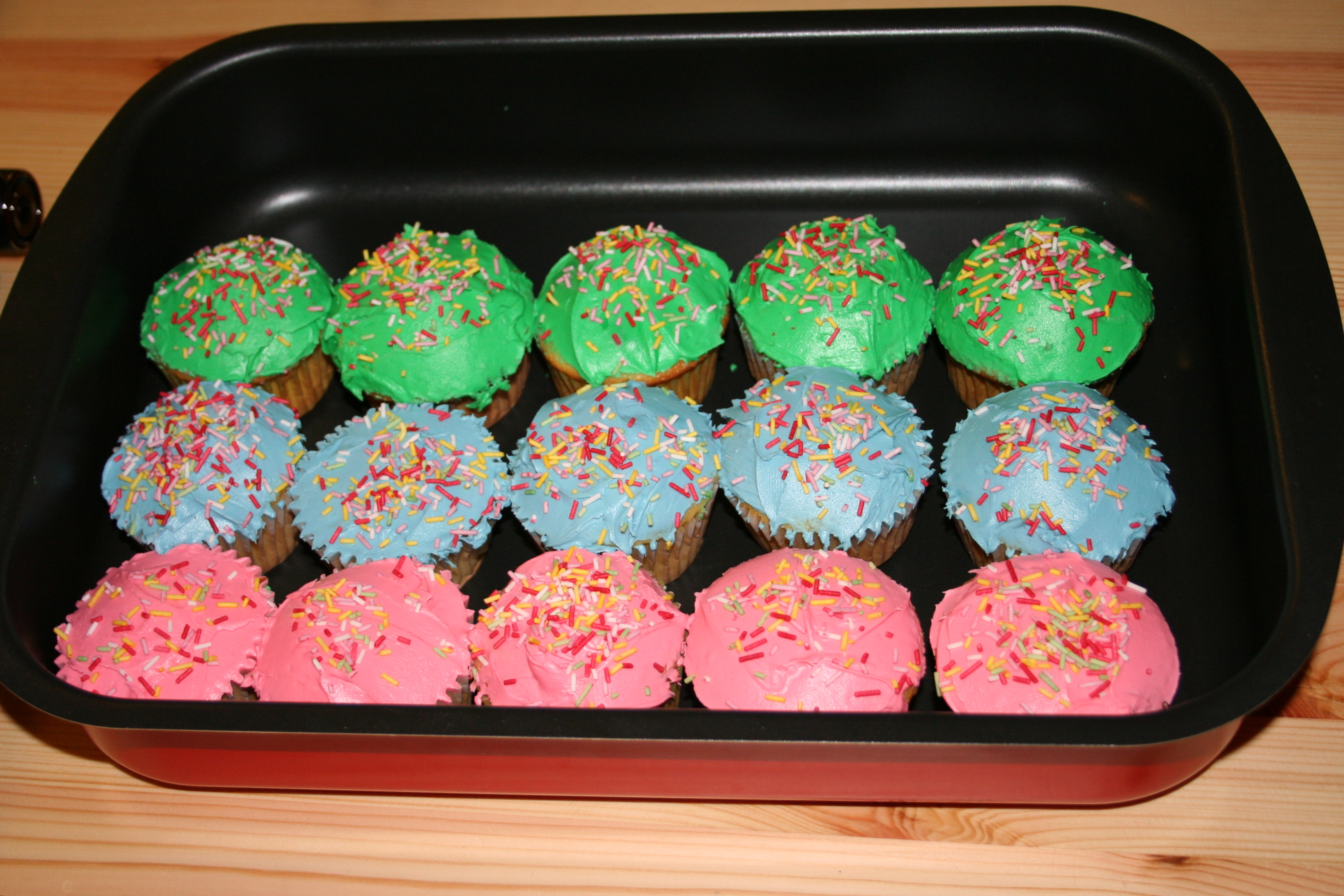 Cupcakes Colored Icing
