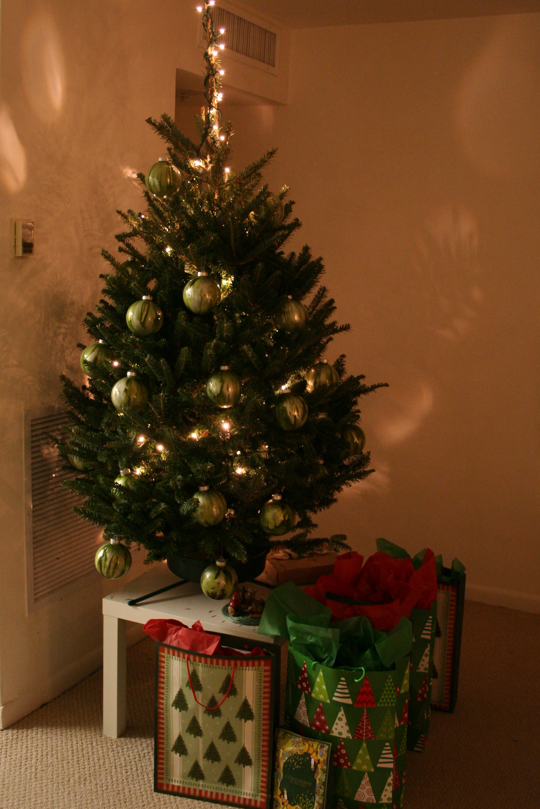 Christmas Tree With Presents