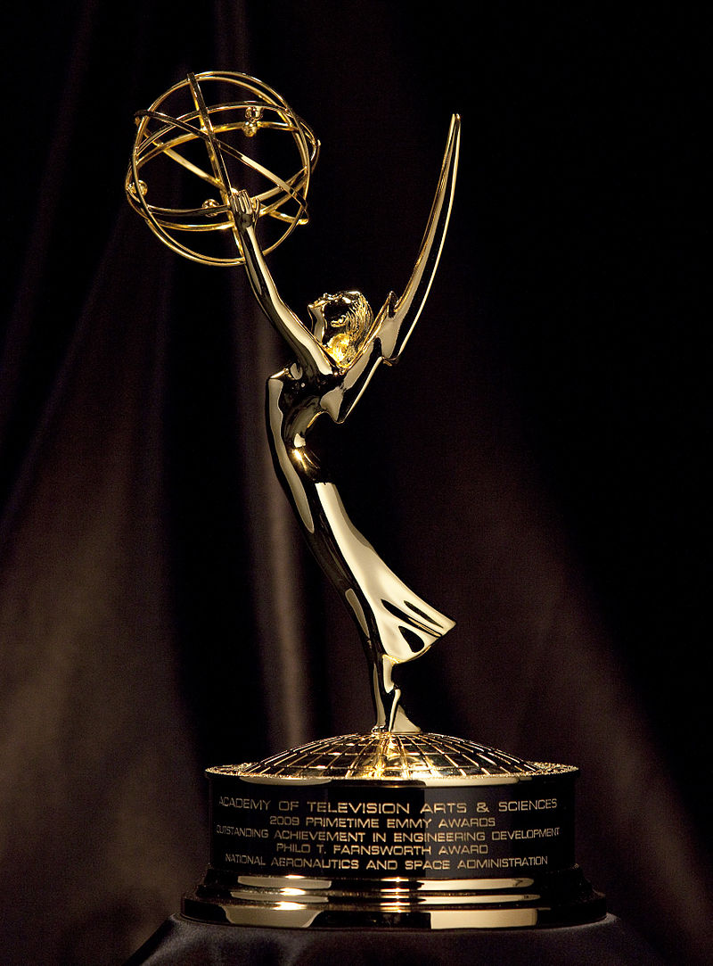 Emmy_statuette