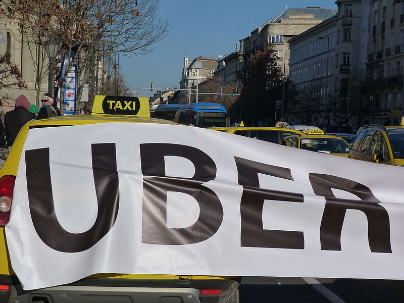 800px-Protest_against_Uber_-_Budapest,_2016.01.18_(2)