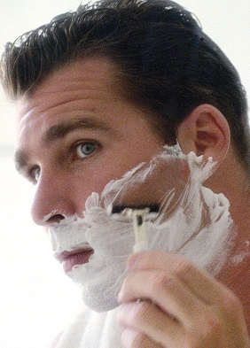 Man Shaving ucm049032