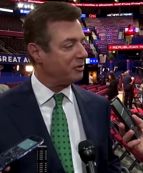 494px-Paul_Manafort_at_2016_RNC
