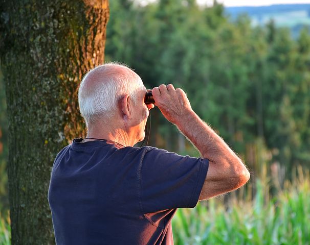 Senior Man Looking Out in Binoculars in the Forest-2642041__480 Senior Man Looking Out in Binoculars in the Forest-2642041__480
