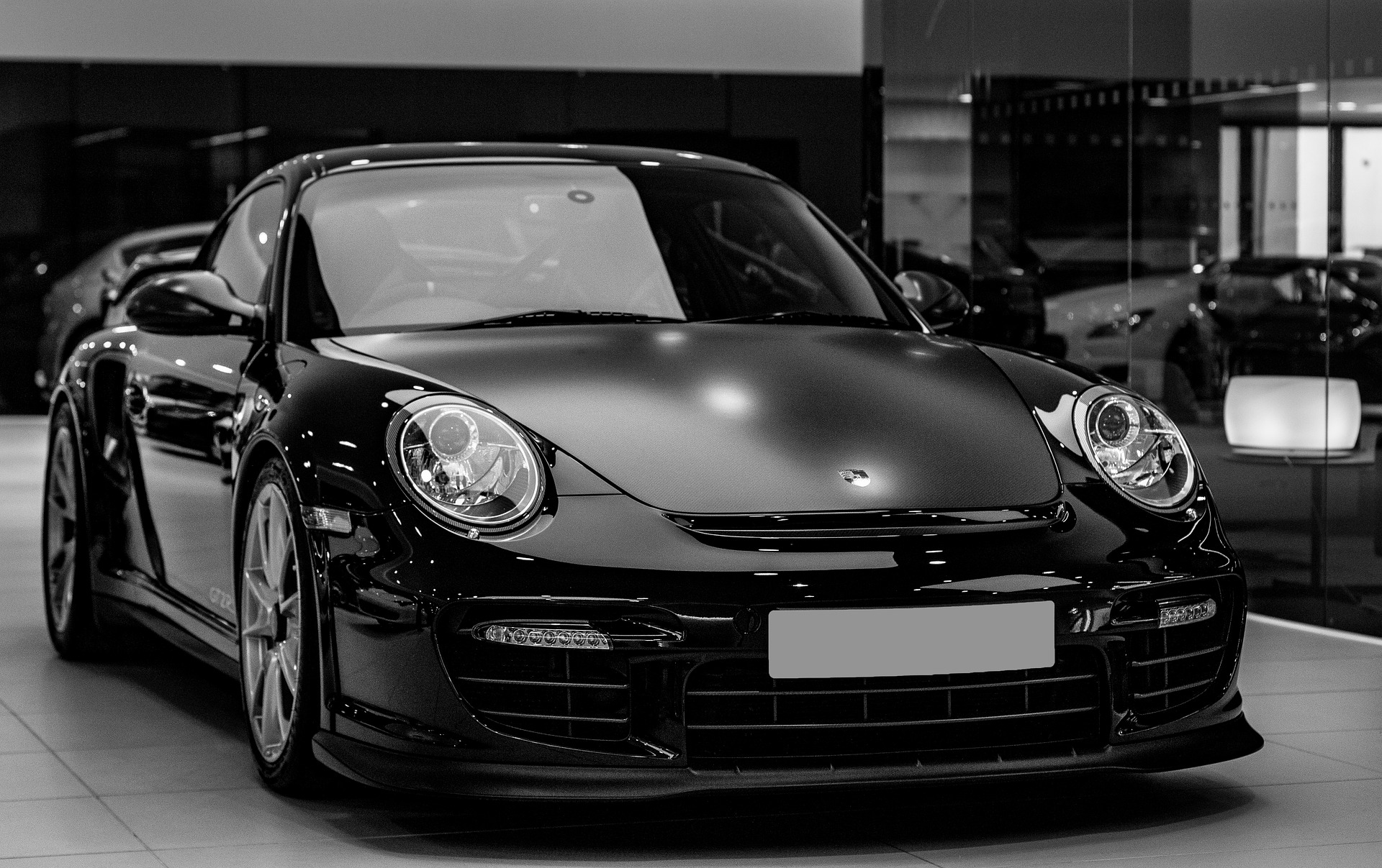 Porsche-911-gt2rs-3076518_1920
