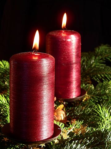 Christmas-Two Red Candles 1879768__480