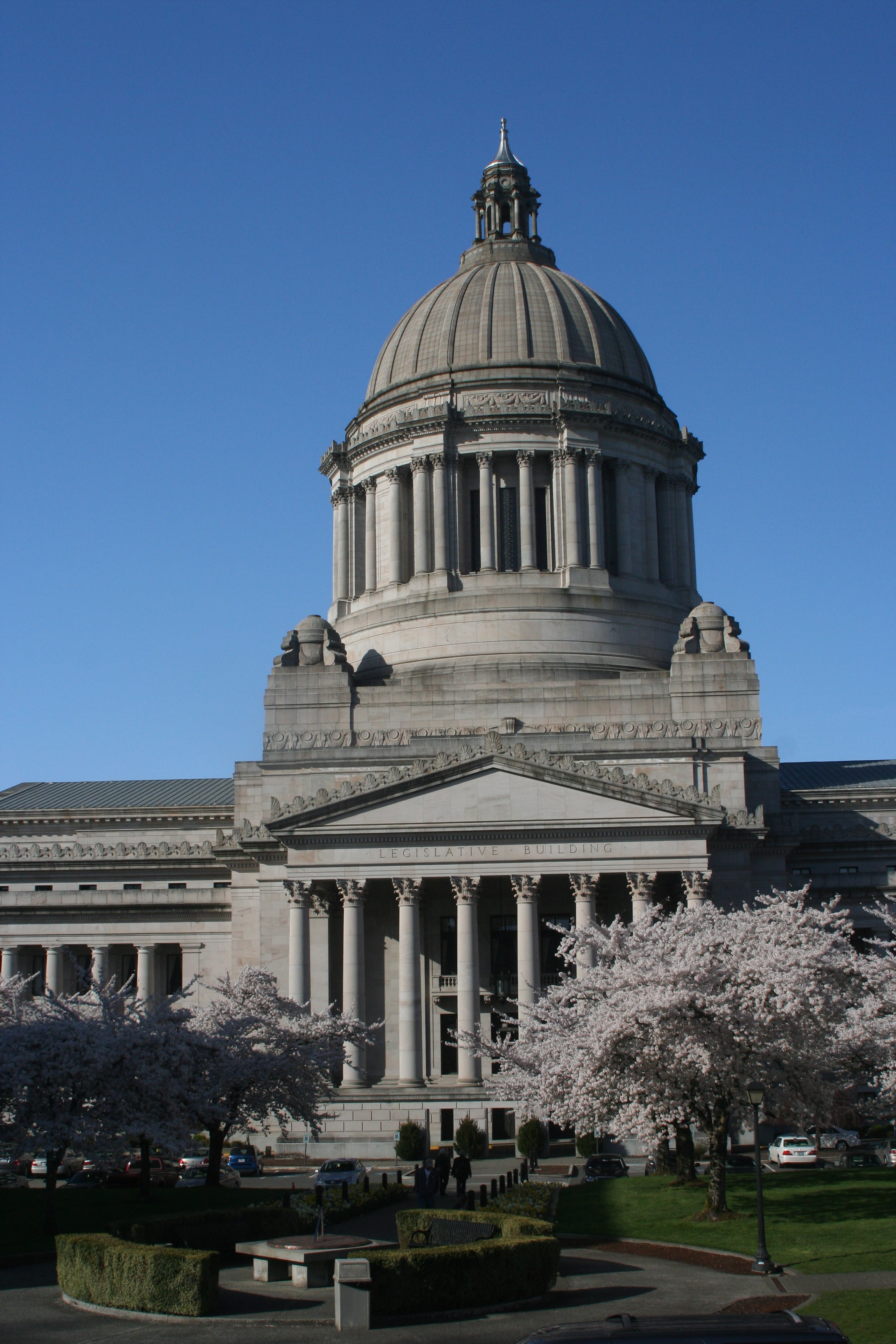 Legislative Bldg Verticle