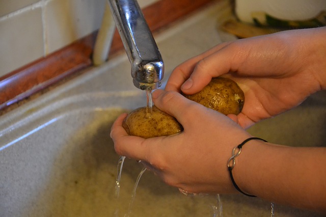 Washing-vegetables Potatoes Under Running Water-272963_640