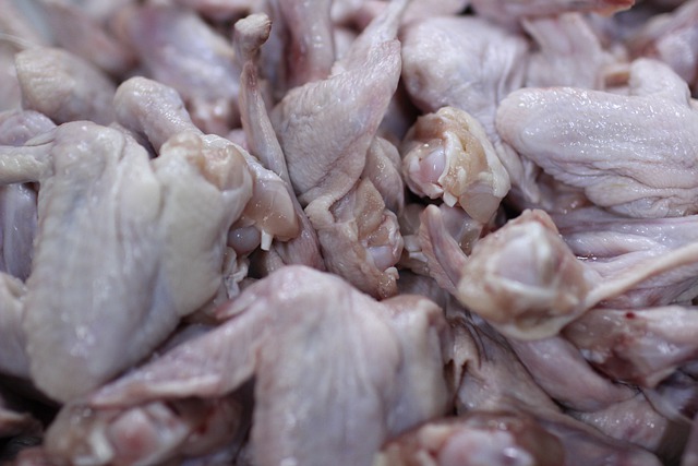Chicken-wings-Raw in a Big Pile 5245790_640