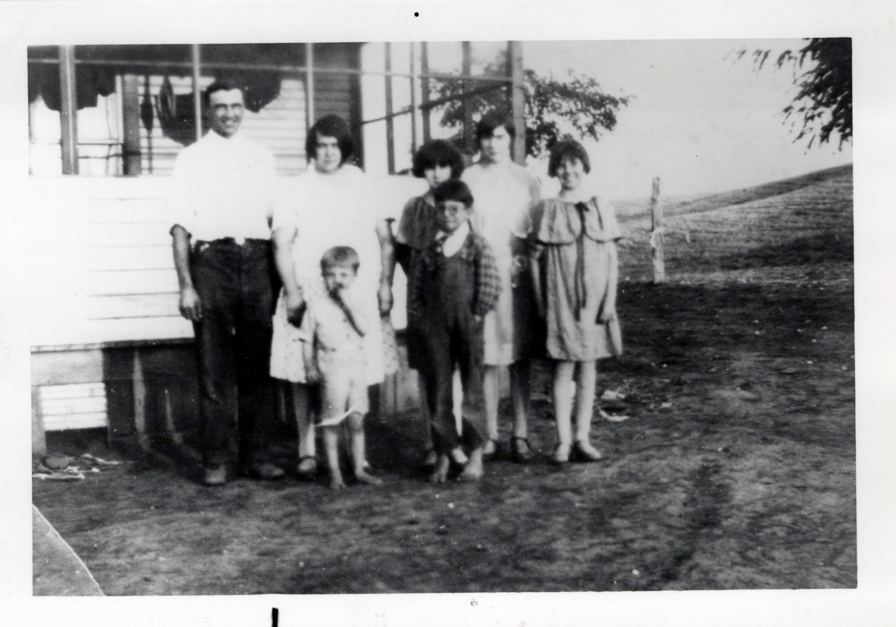 1929_Spring_Charles  Lillian  Mable  Ruth  Irene  Or_0001_a