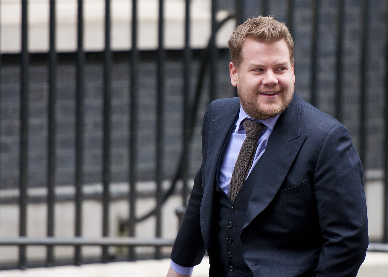 James_Corden_arrives_at_Number_10_Downing_Street_to_interview_Prime_Minister_David_Cameron_(15601005146)
