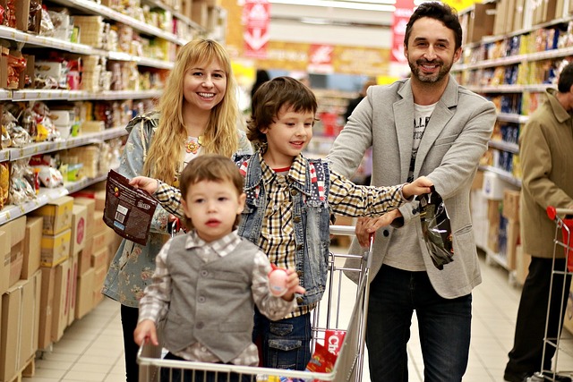 Family-Shopping 2923690_640