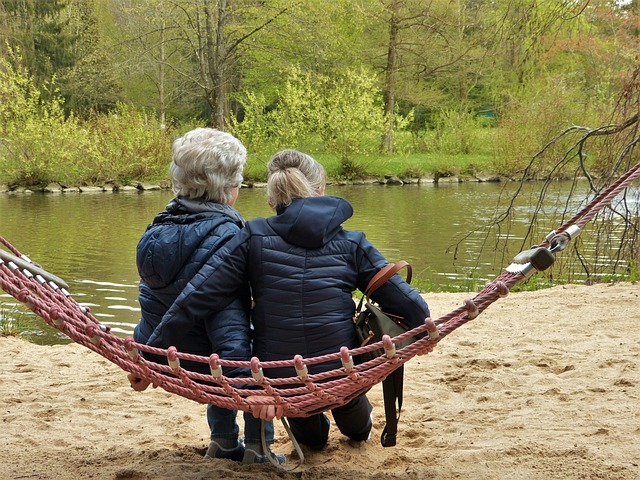 Women-Older Woman Daughter in Hammock 2300105_640