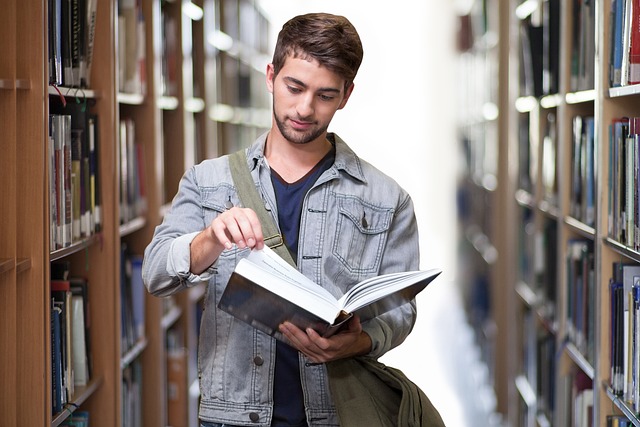 College-student-3500990_640