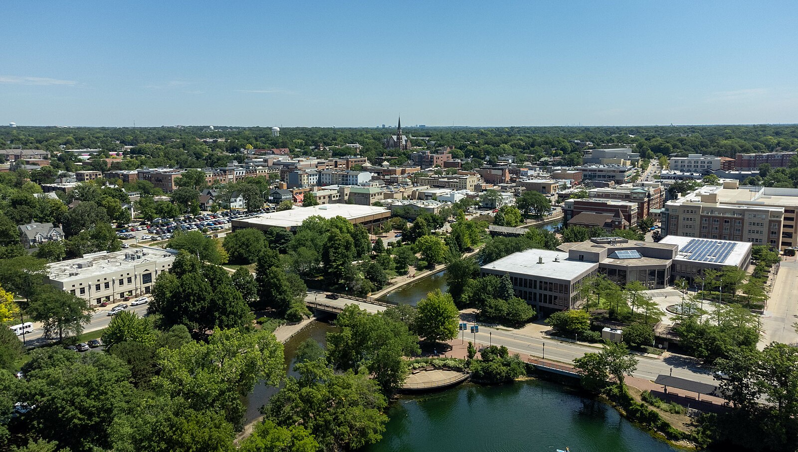 Naperville_IL_Skyline_2022