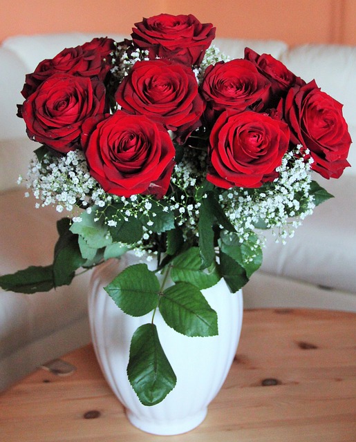 Bouquet-of-roses-1188052_640
