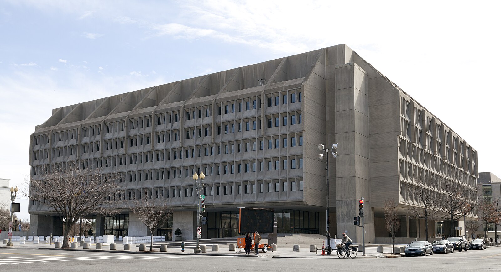 Hubert_H._Humphrey_Building _located_at_the_foot_of_Capitol_Hill _Washington _D.C_LCCN2013634632 Hubert_H._Humphrey_Building _located_at_the_foot_of_Capitol_Hill _Washington _D.C_LCCN2013634632
