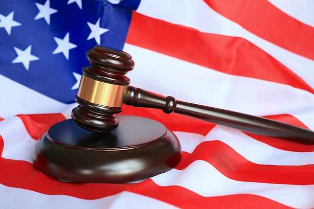 Gavel-with American Flag 7516050_640