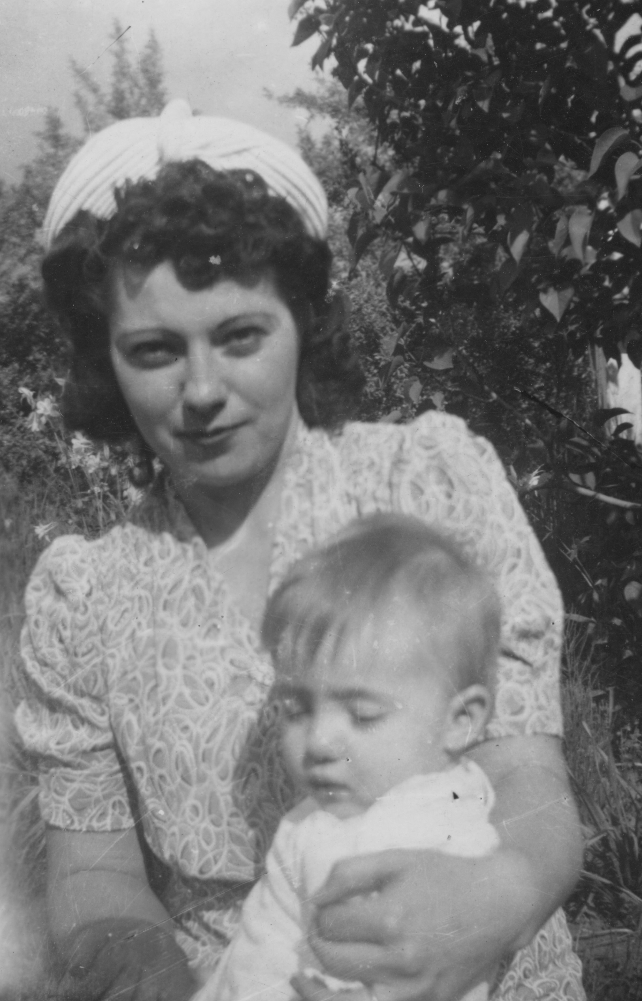 Ruth and Rita Slingsby 1941