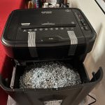 How to buy a paper shredder Paper Schredder IMG_0699